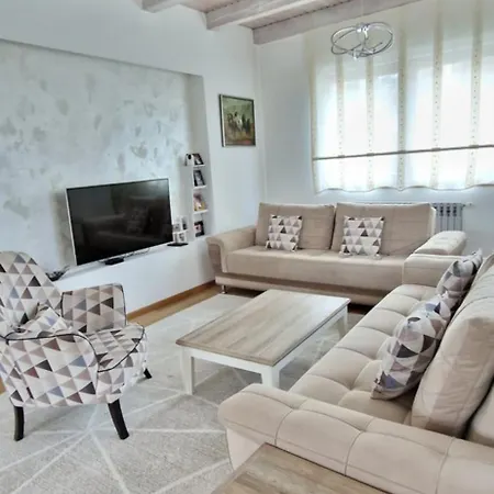 Apartment Family With Garden *