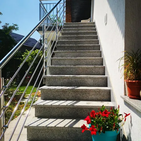 דירה Family With Garden *