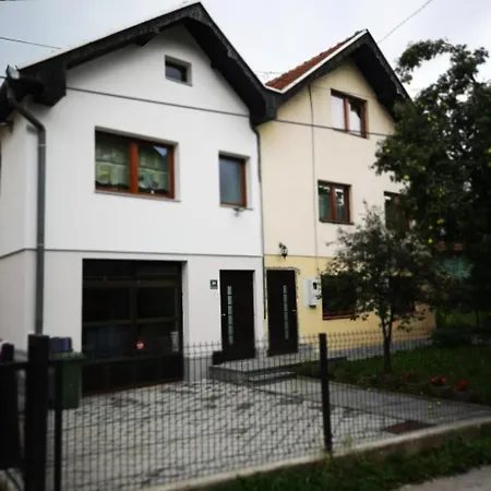Apartman Family With Garden *